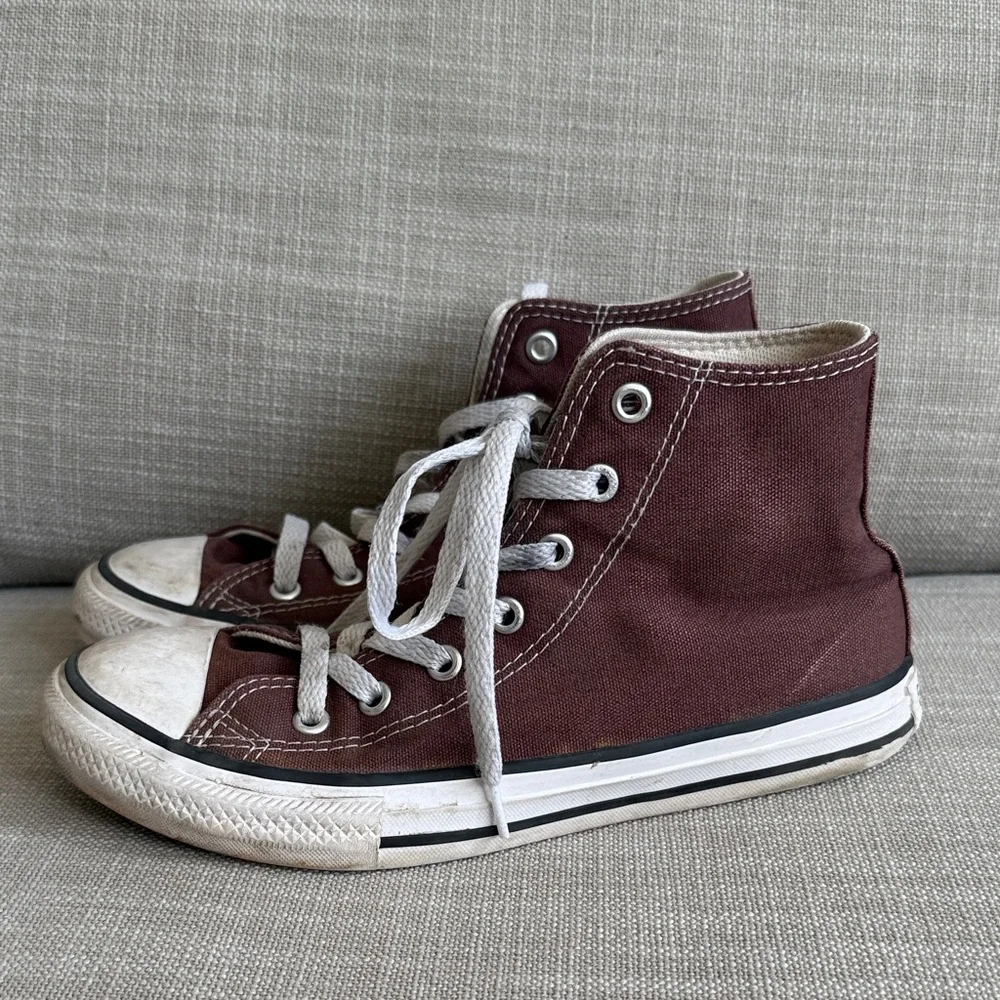 Converse Kids High-Top Sneakers in Brown Youth Size 3 Boy or Girl